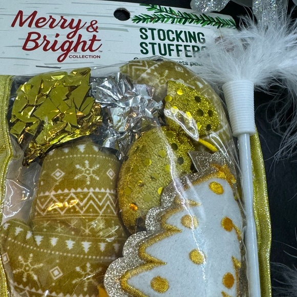 New Stocking bundle cat toys - Picture 5 of 6